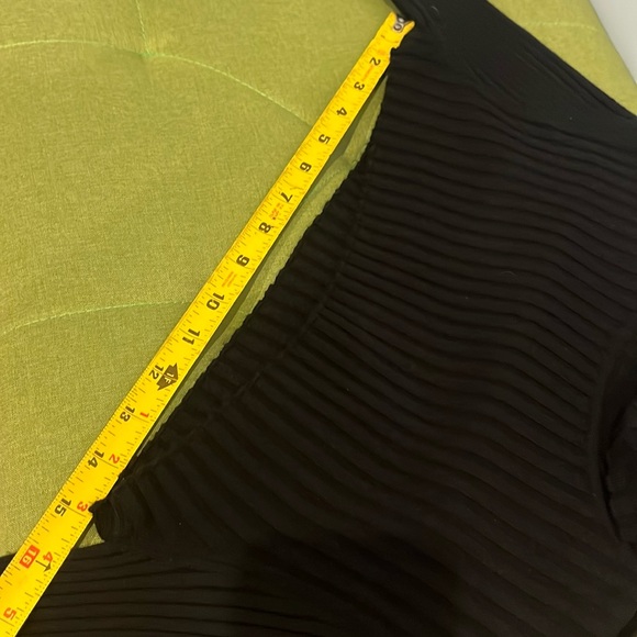 Wolford Super Crop Bolero Turtle Neck Sweater-Wool Blend - Picture 13 of 16